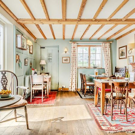 Tiger Inn - Grace Eastdean Bagian luar foto