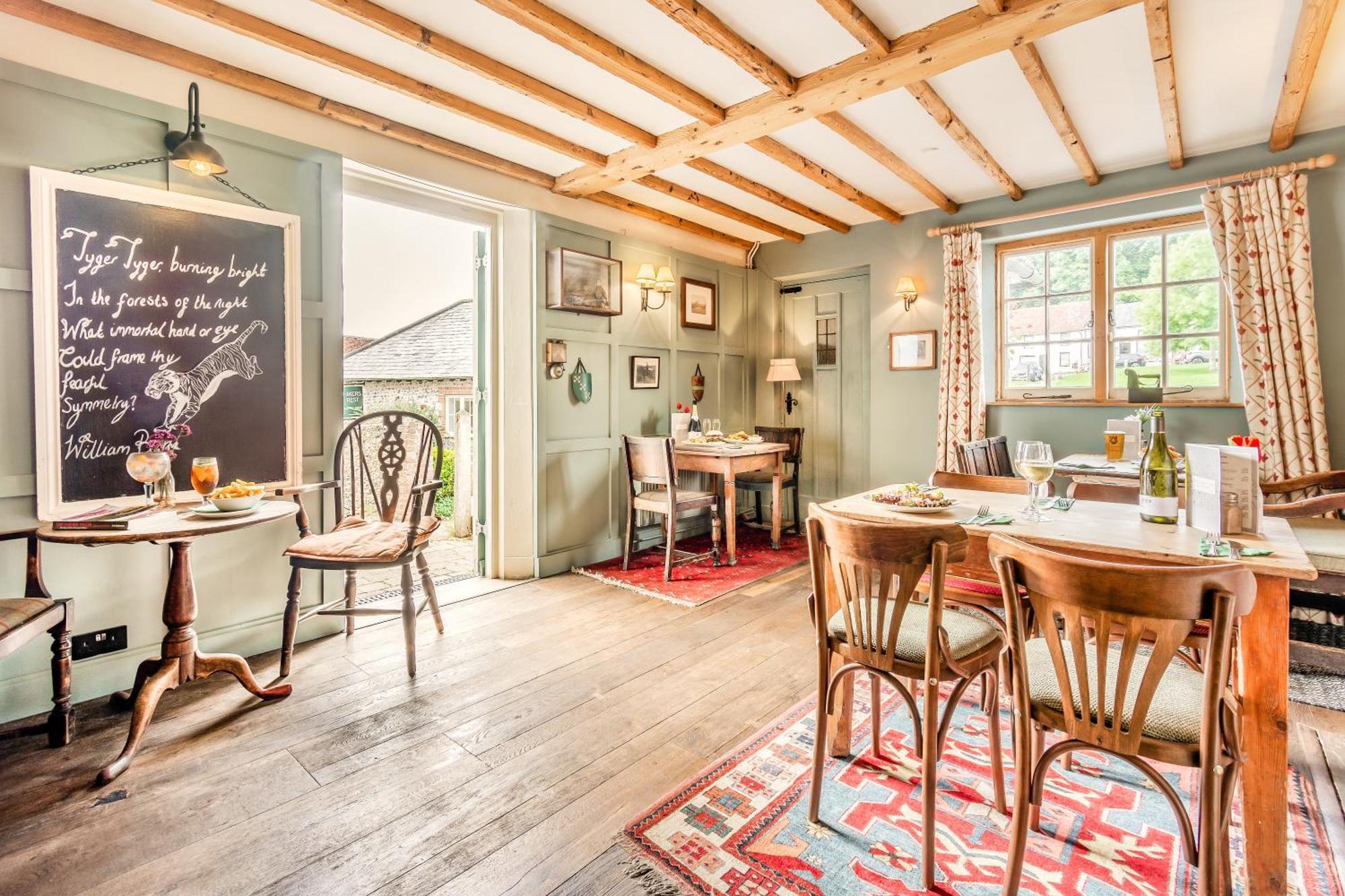 Tiger Inn - Grace Eastdean Bagian luar foto